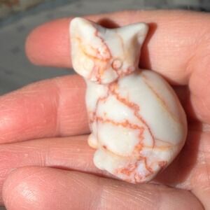 Marble‎ Stone Cat Figurine White Red Excellent Hand Carved l